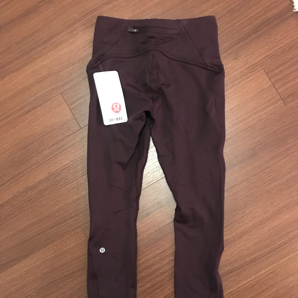 FAST AS FLEECE TIGHT LULU LEMON SIZE 6